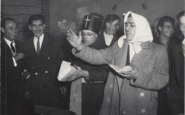 Bál és bőgőtemetés. Forrás: IM NGy. Fotótár.